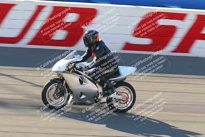 media/Jan-21-2022-Fastrack Riders (Fri) [[90b5309cc6]]/Level 1/Session 1 Front Straight/